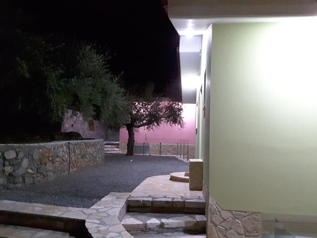 Shiraz Villas Kalamáta Eksteriør bilde