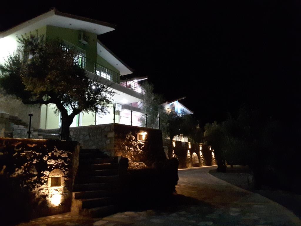 Shiraz Villas Kalamáta Eksteriør bilde